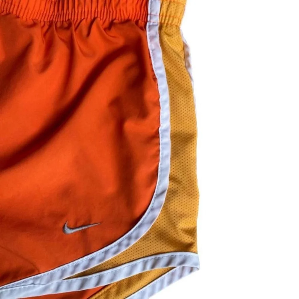 Nike XS Dry Fit Activewear Orange Shorts with White Lining - Picture 5 of 6